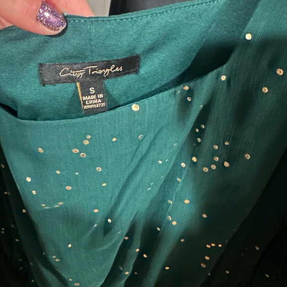 Sz Small City Triangle dress with sheer sleeves. Worn once - Picture 3 of 3